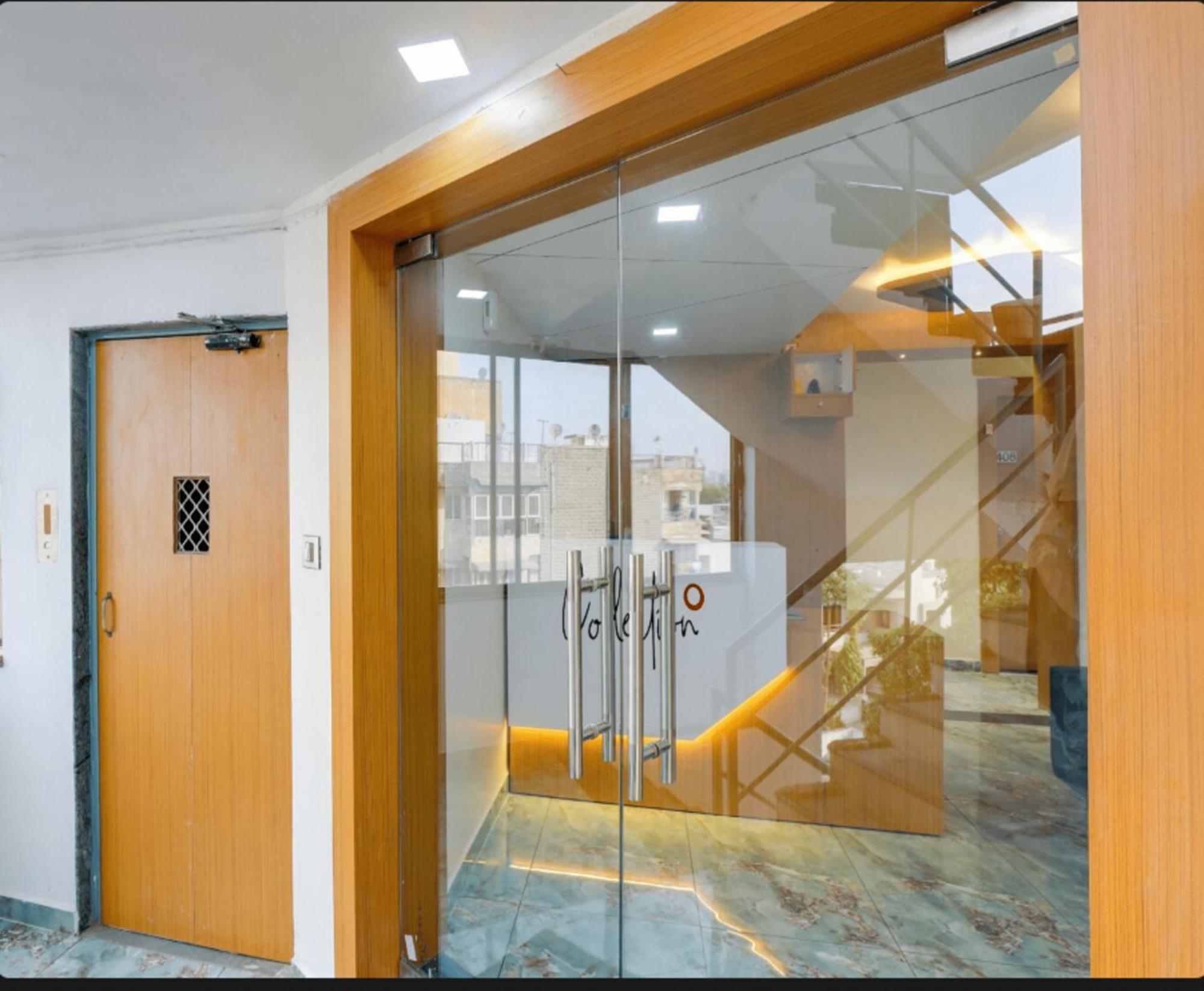 Hotel Exotic 아흐메다바드 외부 사진