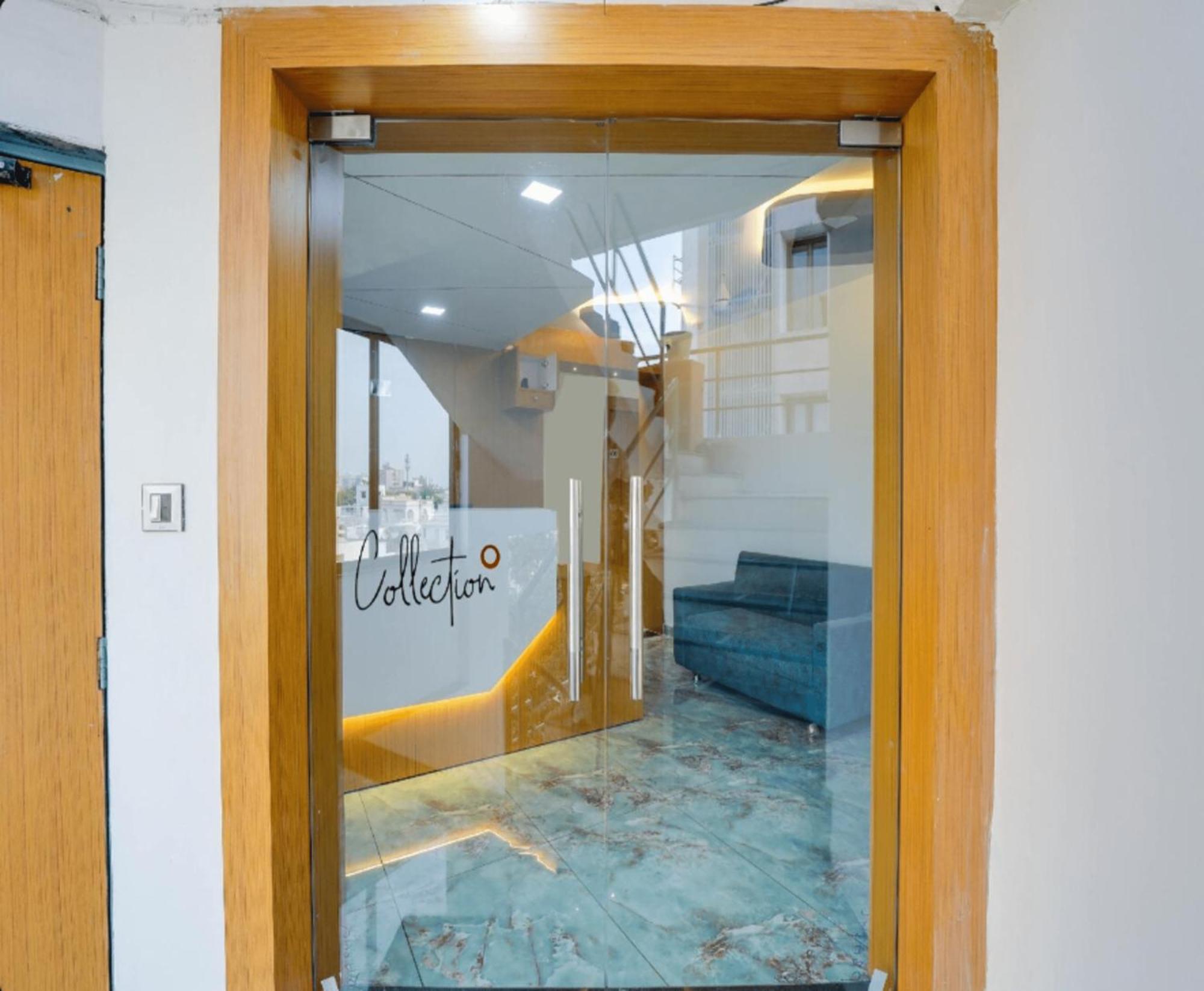Hotel Exotic 아흐메다바드 외부 사진